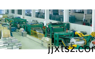 六(liu)重式鋁(lv)闆開(kāi)捲(juan)矯(jiao)平橫(heng)切線(xiàn)